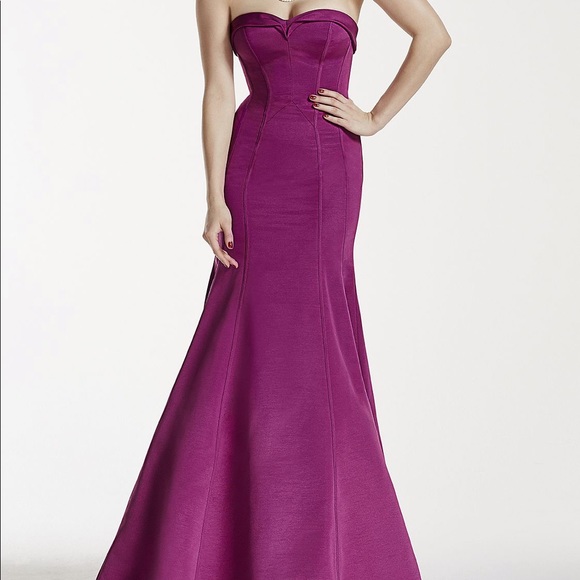 Zac Posen Dresses & Skirts - Zac Posen - Raspberry Strapless Mermaid Dress